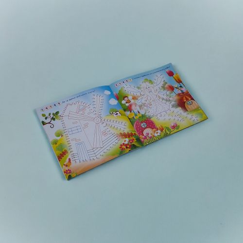 Книжка-розмальовка "Малюємо по крапочках: Восьминіг"