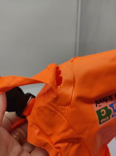 Уцінка. Дитячий надувний жилет, розмір S, (помаранчевий) розклеїний