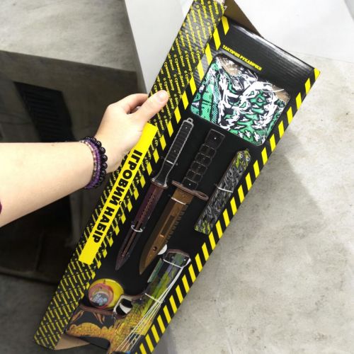 Ігровий набір "BIG BOX Yakudza", деревʼяний - резинкостріл, ножі, рукавички, брелок