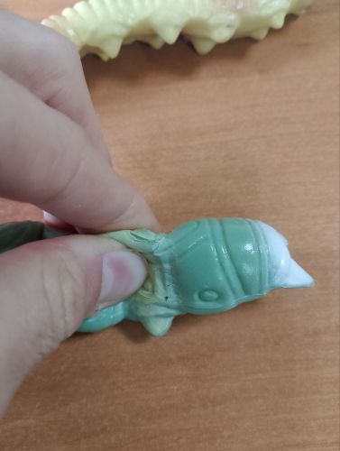 Уцінка. Тягучка гумова (мʼятна+жовта) Не якісна проклейка