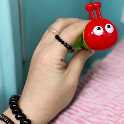Іграшка заводна "Гусениця" (15 см) салатова
