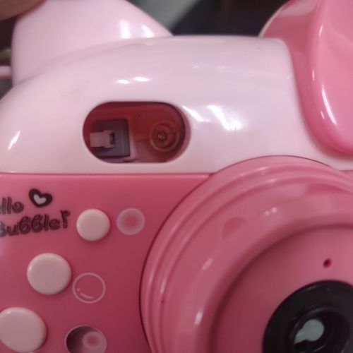 Уцінка. Генератор мильних бульбашок "Камера аніме Hello Kitty" (рожевий) Не фіксується кнопка та пошкоджена упаковка