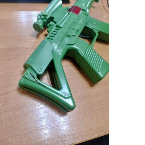 Уцінка. Автомат-тріскачка "M16" Побитий